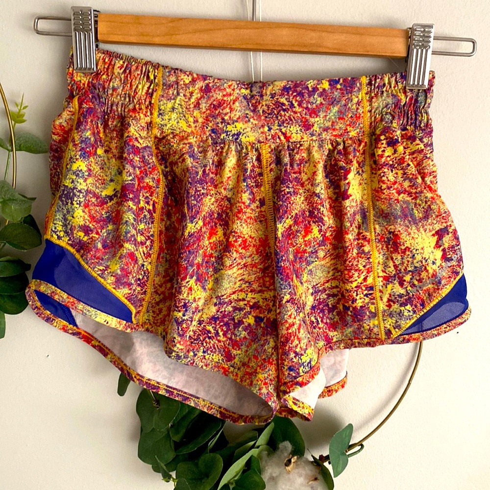 Lululemon Hotty Hot Short Seawheeze 2019 Size 4 shorts 2.5” regular
